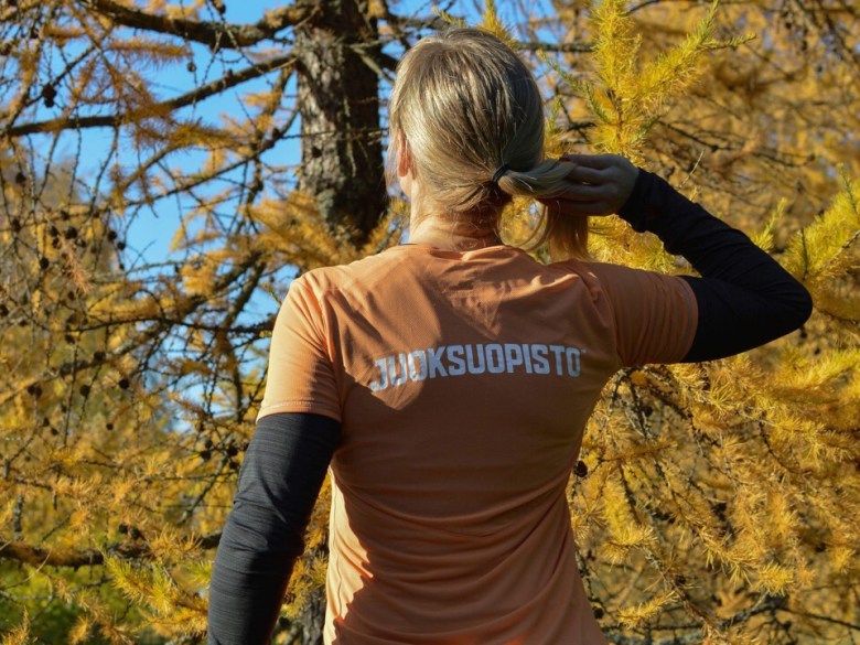 Kuva, jossa lehtikuusi