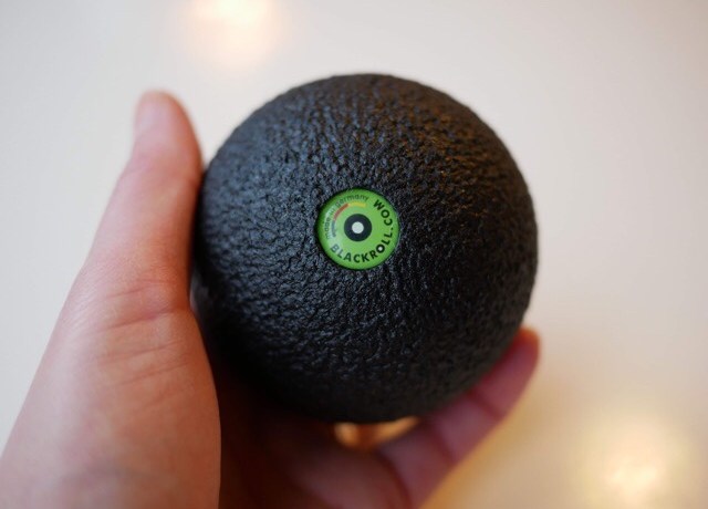 Kuva, jossa hierontapallo.