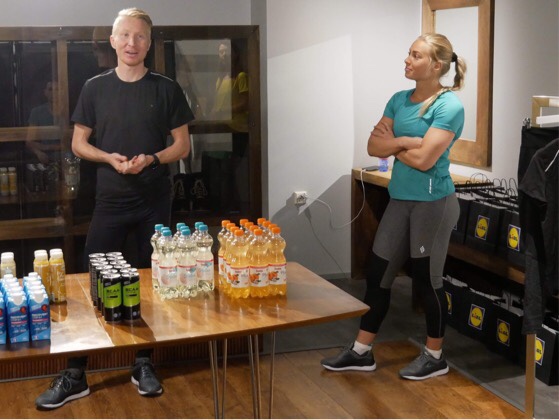 oona tolppanen trikoissa