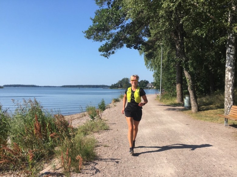 Kuva, jossa Salomon adv skin 5 set juomaliivi