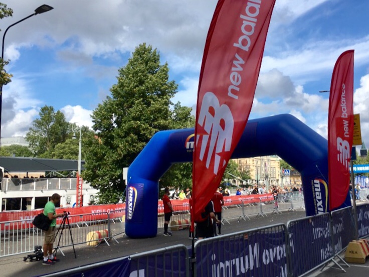 Kuva, jossa maaliportti paavo nurmi marathonilla