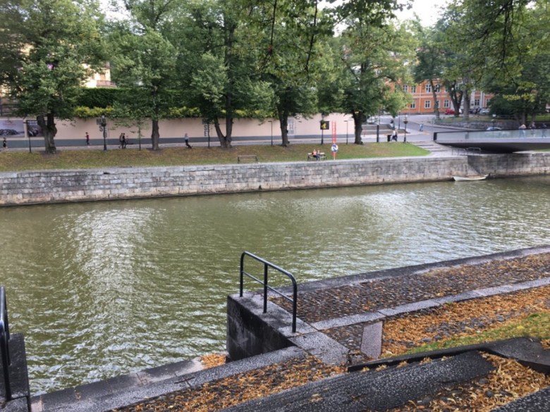 Kuva, jossa virtaa aurajoki