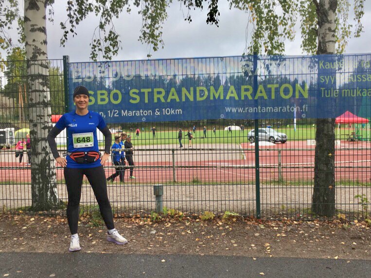 Kuva, jossa maratonjuoksija.