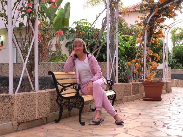 vaaleanpunainen oloasu umbro