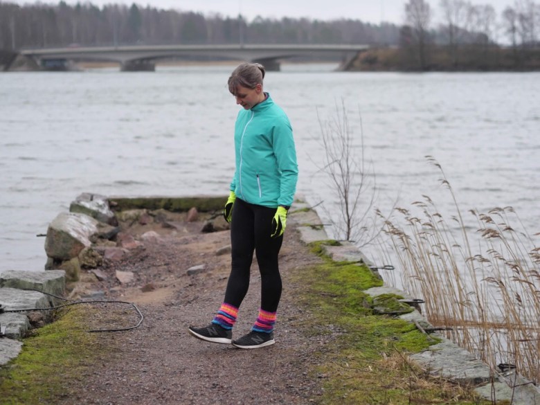 turkoosi juoksutakki