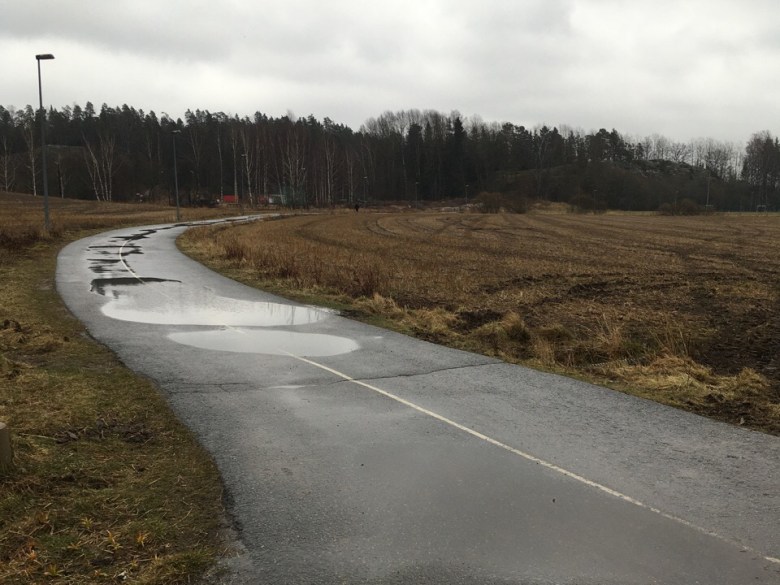 vesilammikot huhtikuu