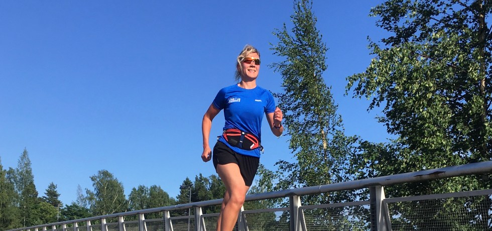 lyhyet juoksushortsit helteelle