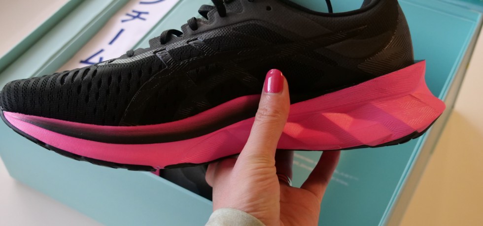 asics novablast arvostelu