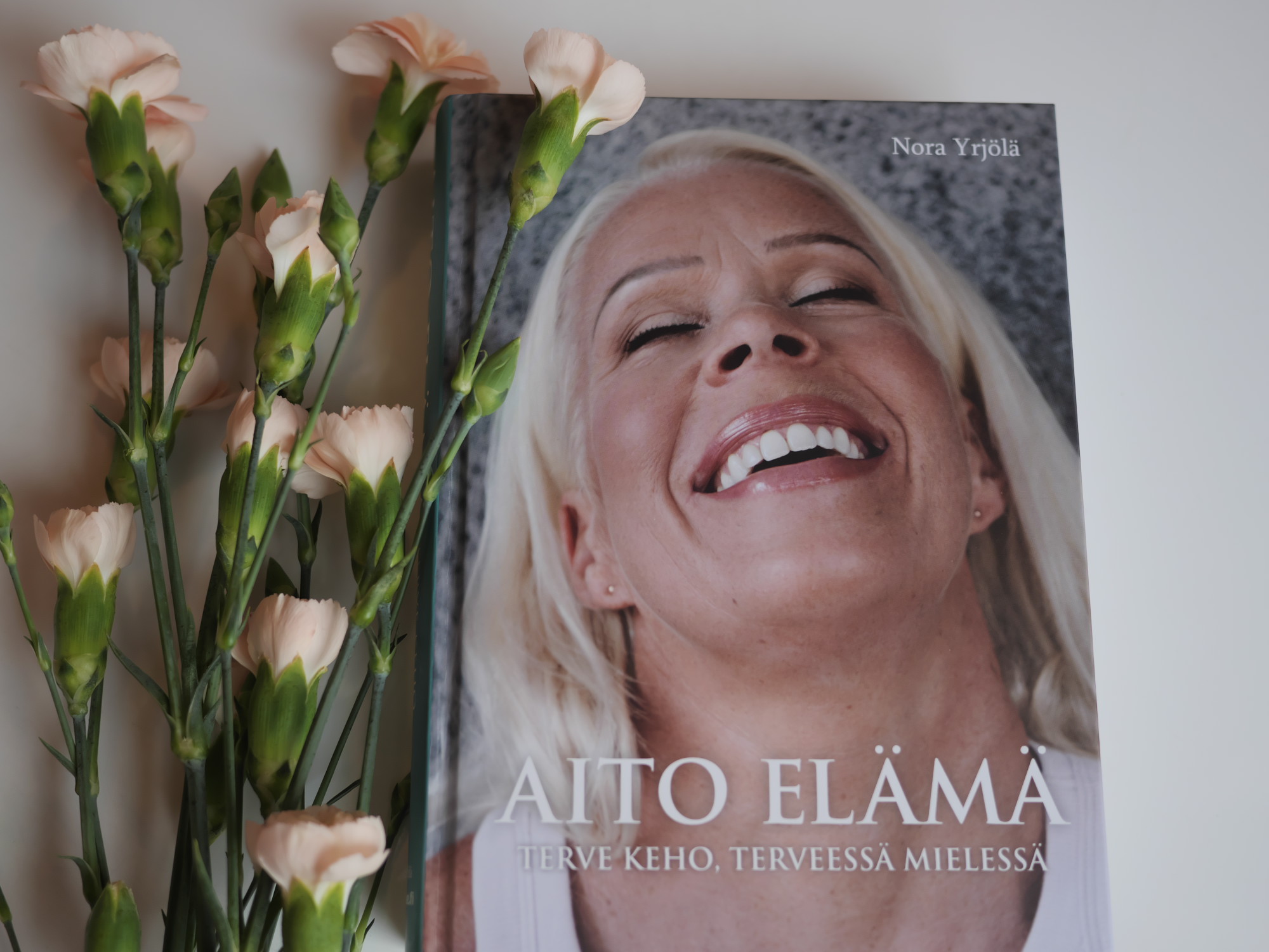 kirjankansi nora yrjola