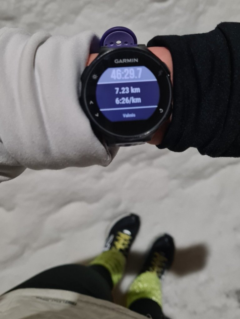 garmin forerunnen 235 urheilukello
