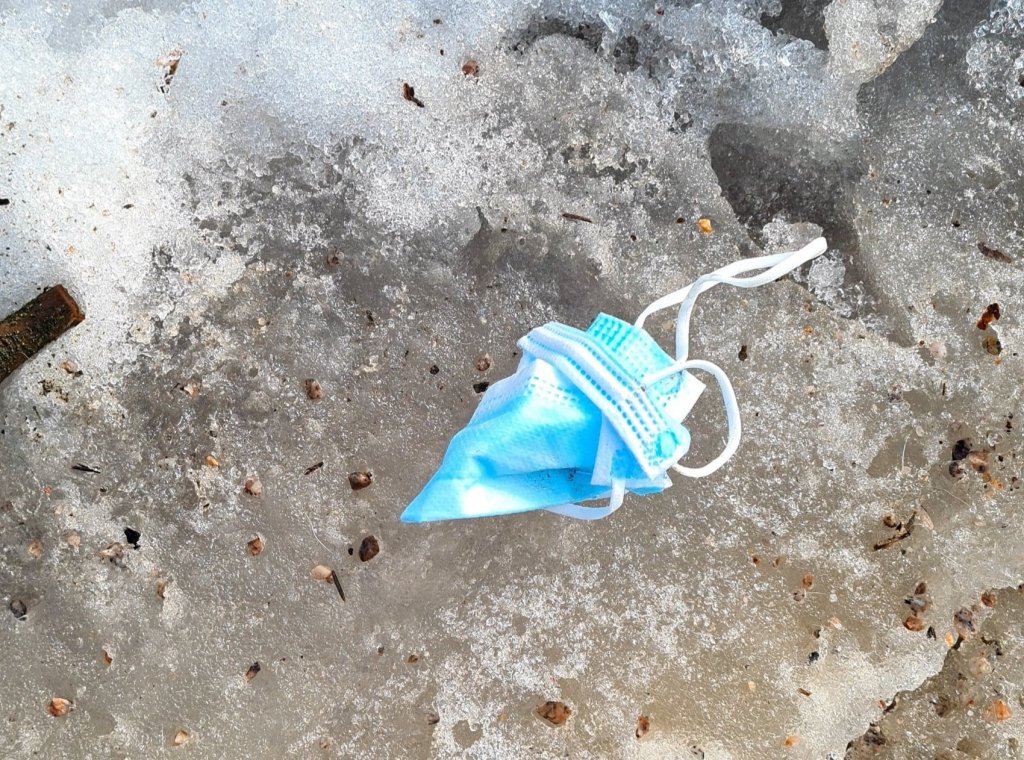 kertakayttomaski pakettina