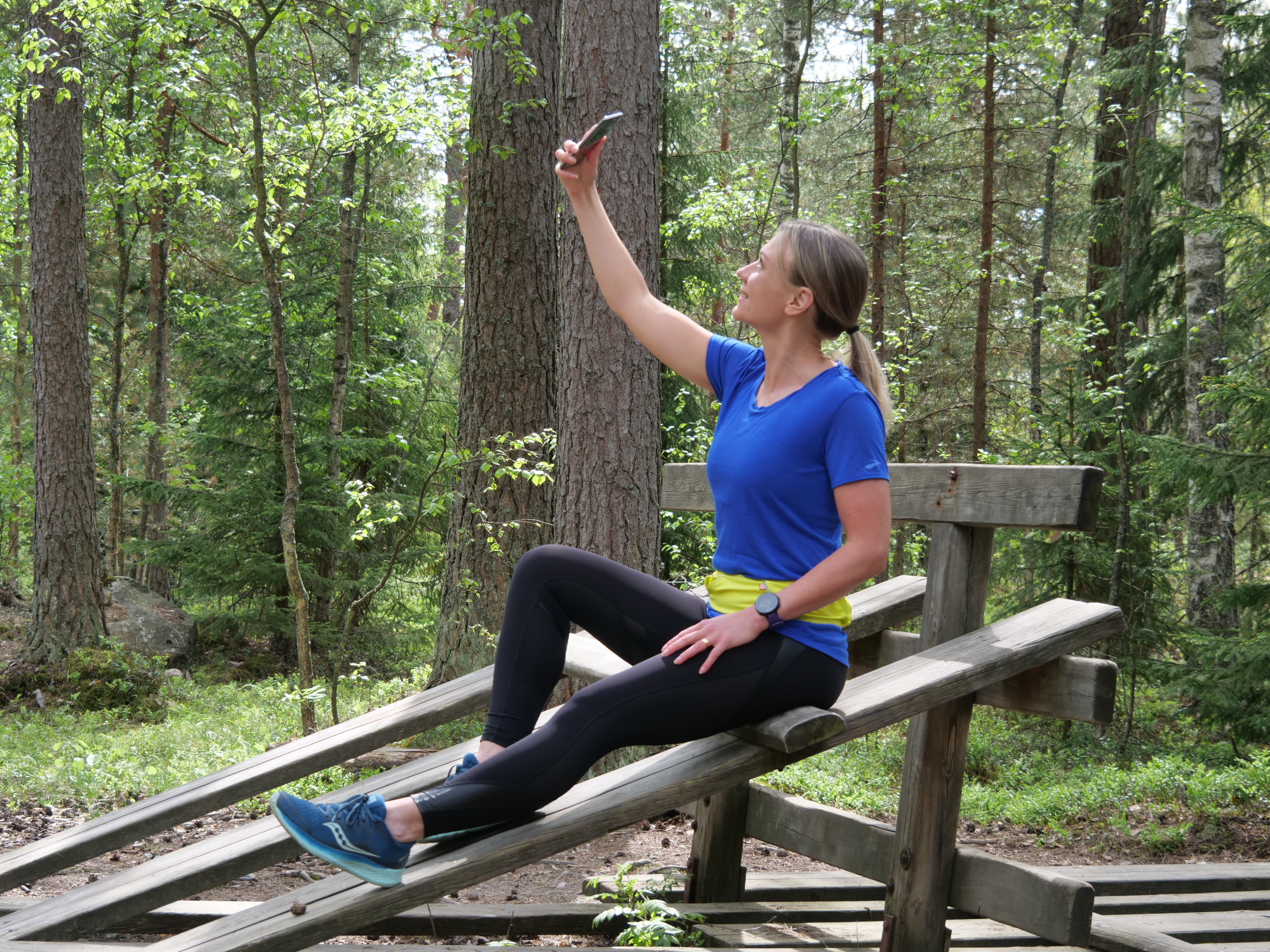 juoksija ottaa selfien