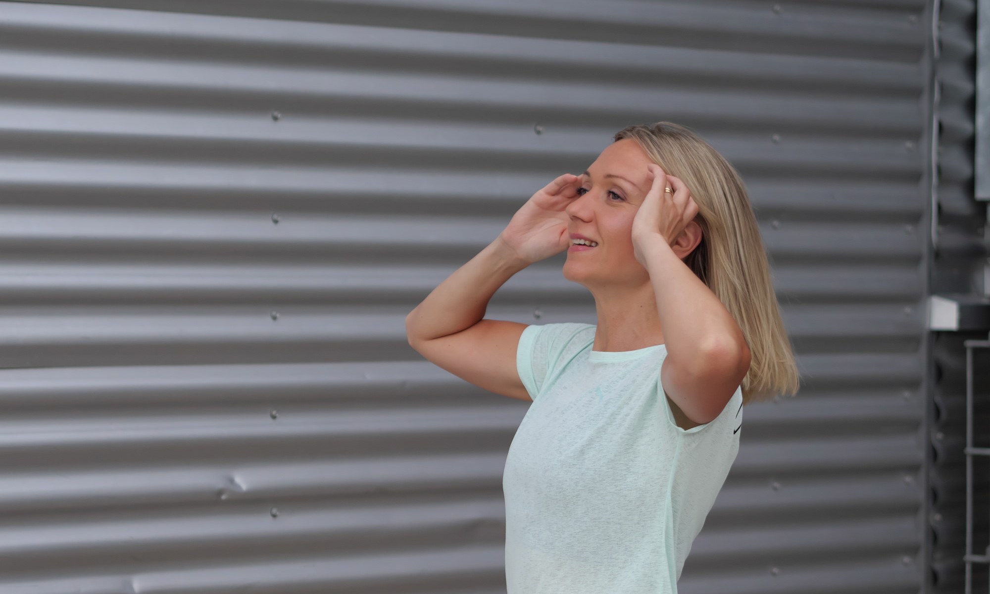 turkoosi urheilupaita