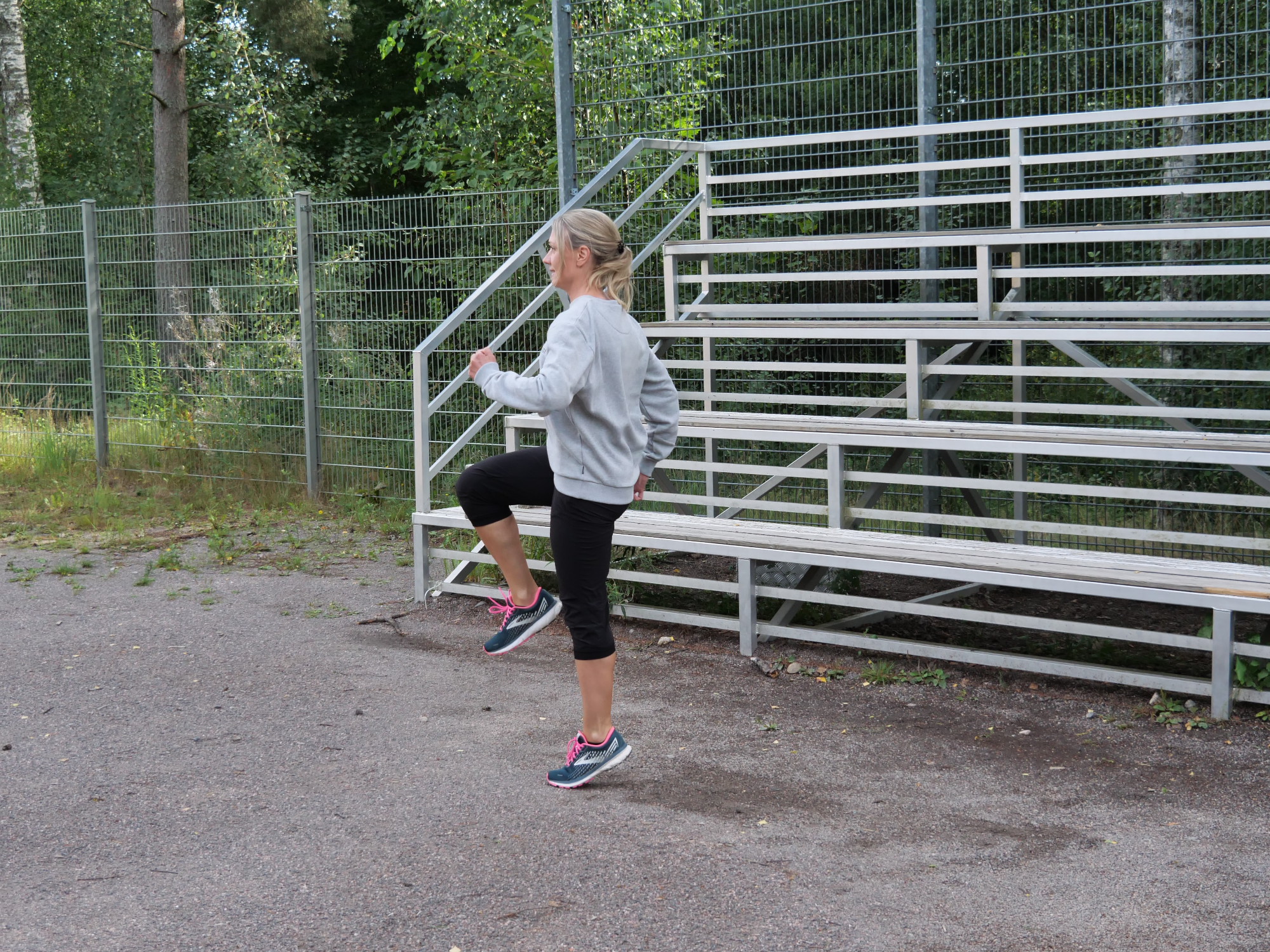 polvennostojuoksu koordinaatioharjoitus lammittely