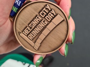 osallistujamitali helsinki city marathonilla