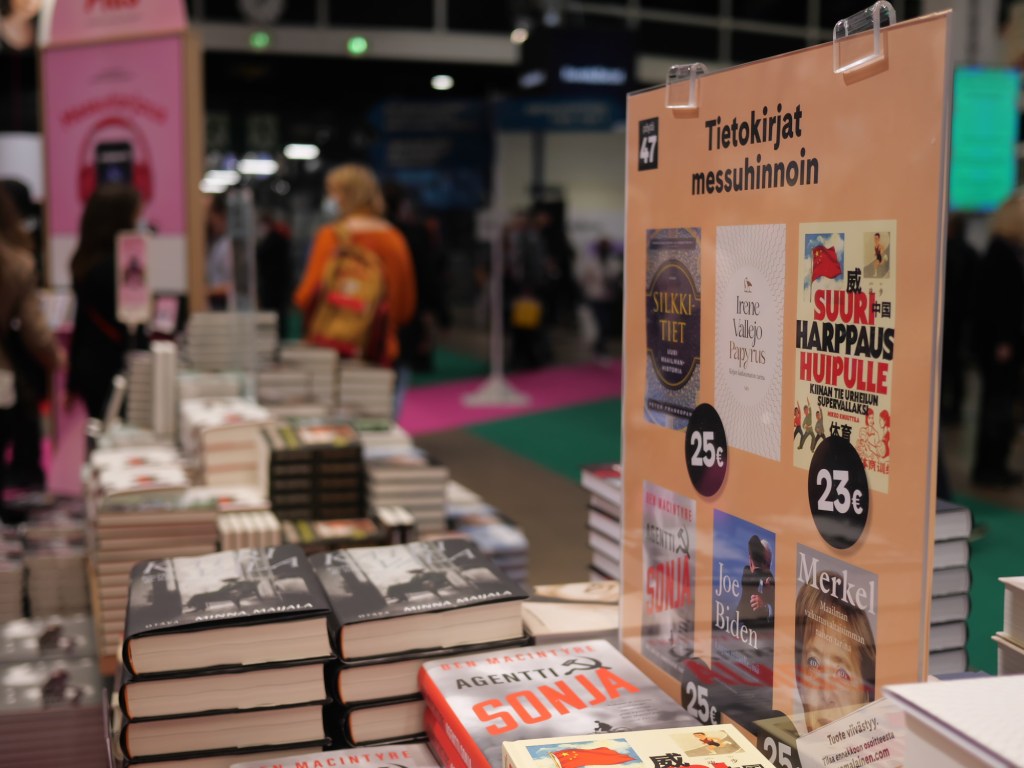 kirjatarjous kirjamessuilla