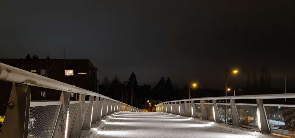kavelysilta iltavalaistuksessa