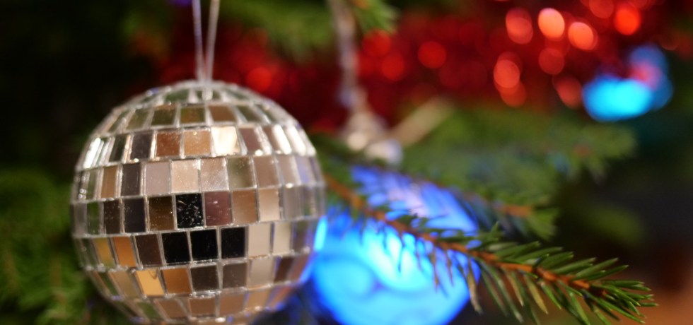 peilipallo kuusenkoristeena