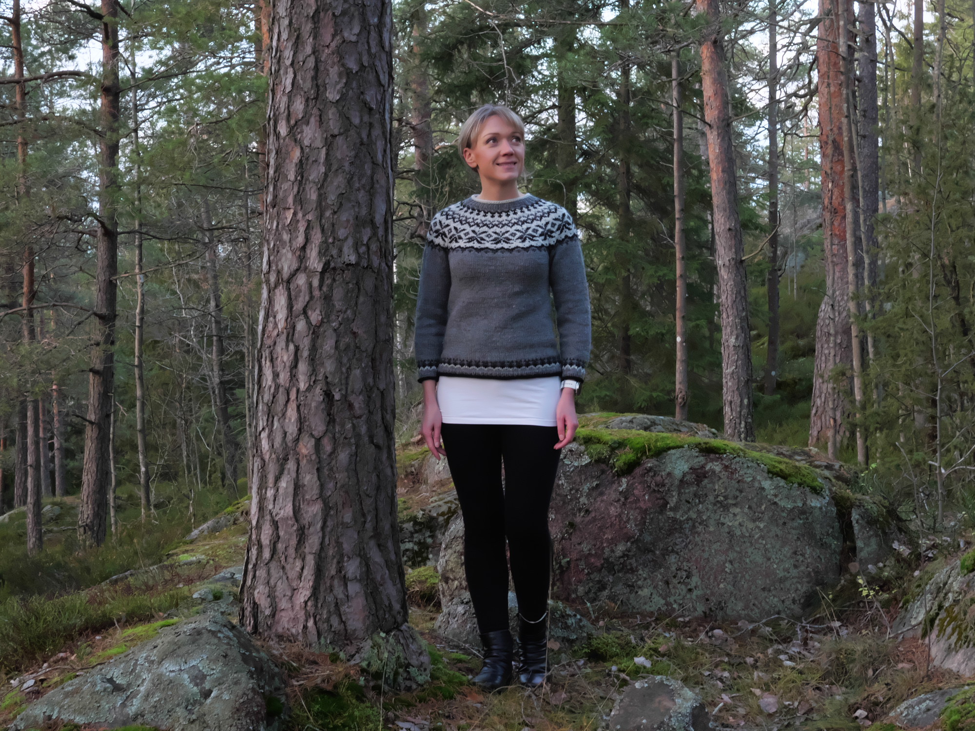 harmaa villapaita novitan 7 veljeksesta