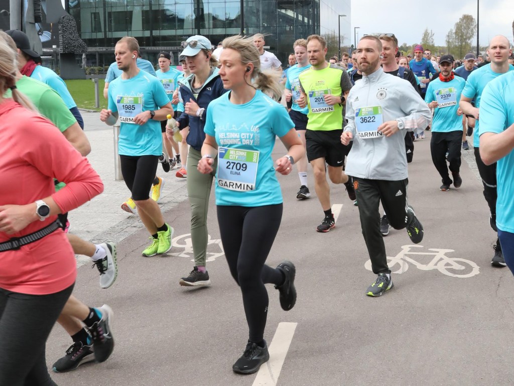 juoksijoita helsinki city running dayssa