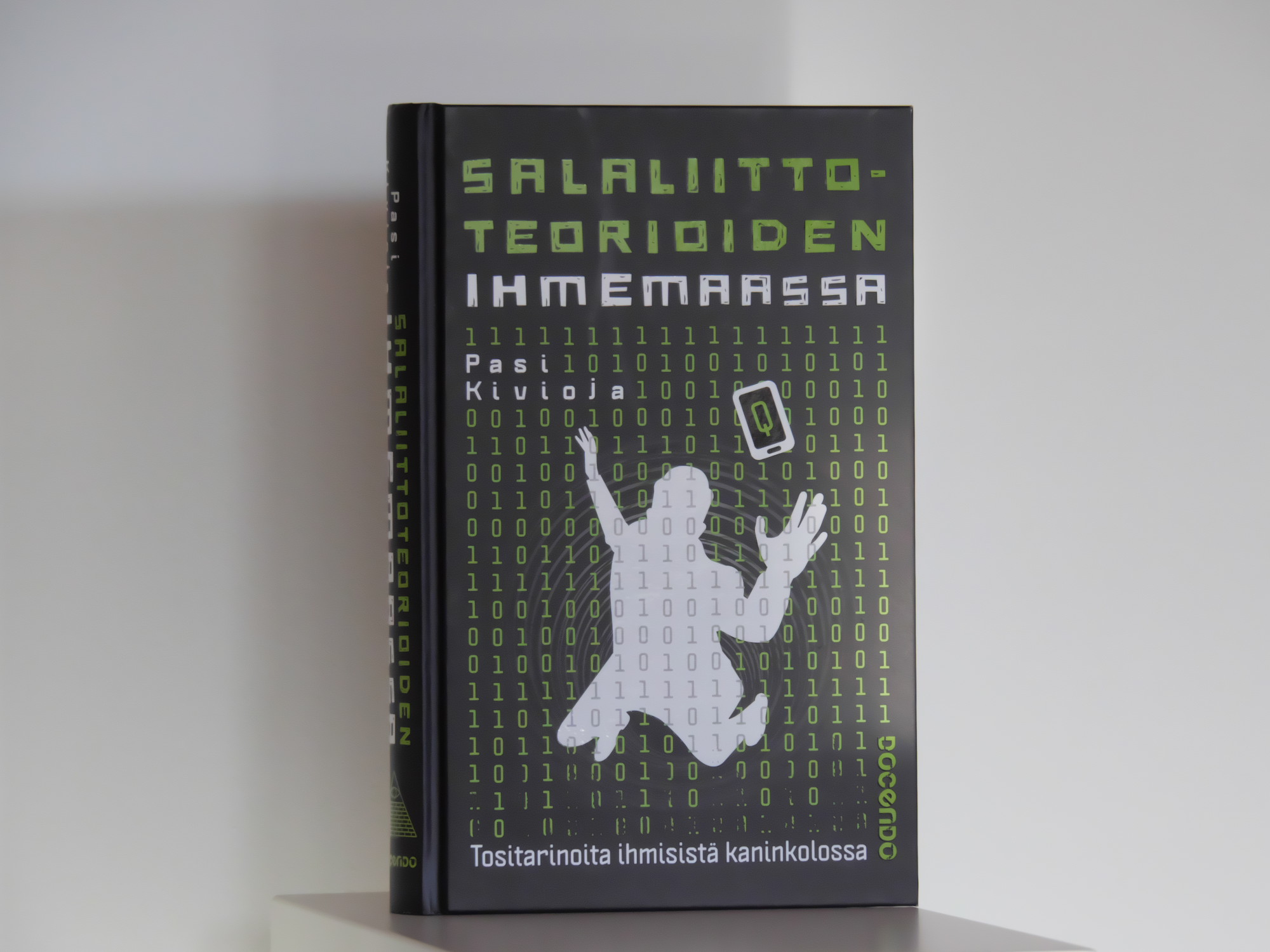 pasi kioja salaliittoteorioiden ihmemaassa