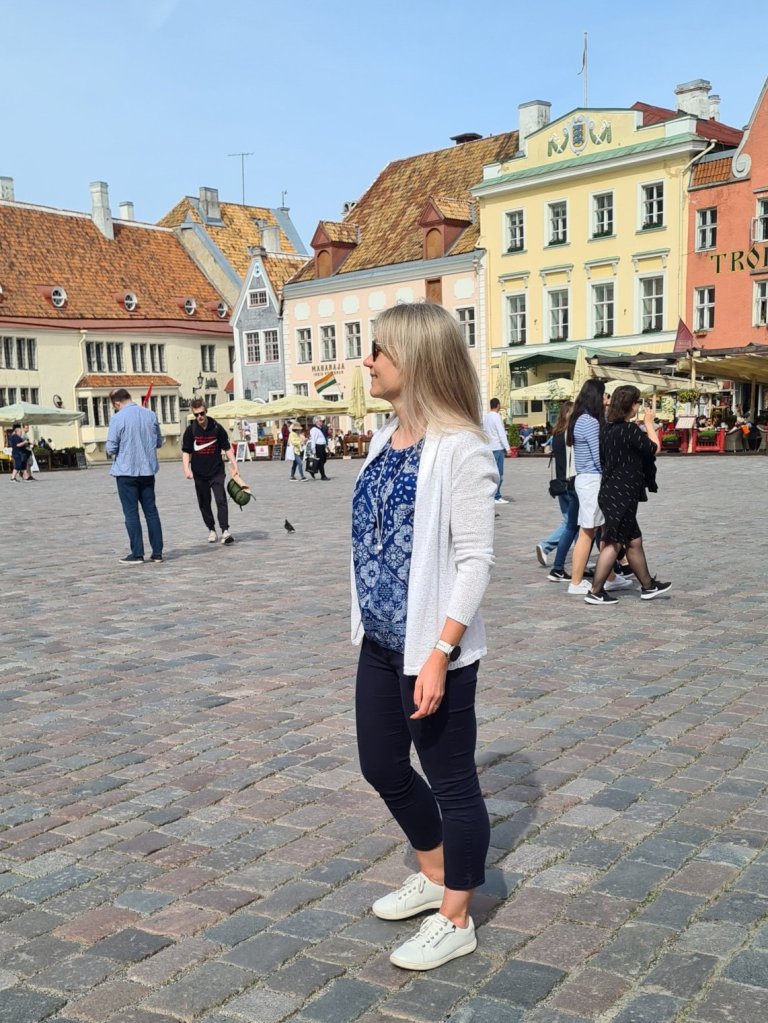 tallinnan vanhan kaupungin aukion rakennuksia