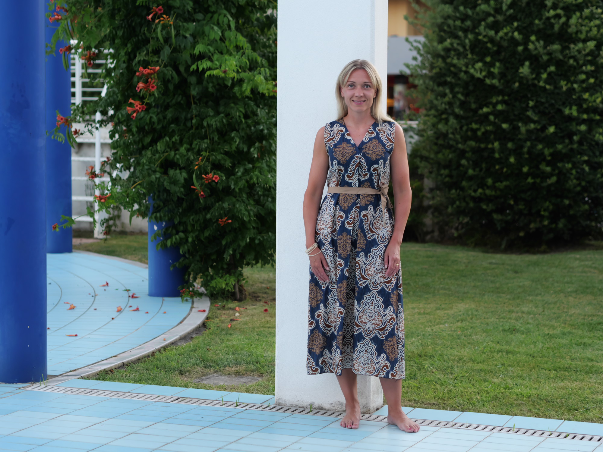 siniruskea maksimekko