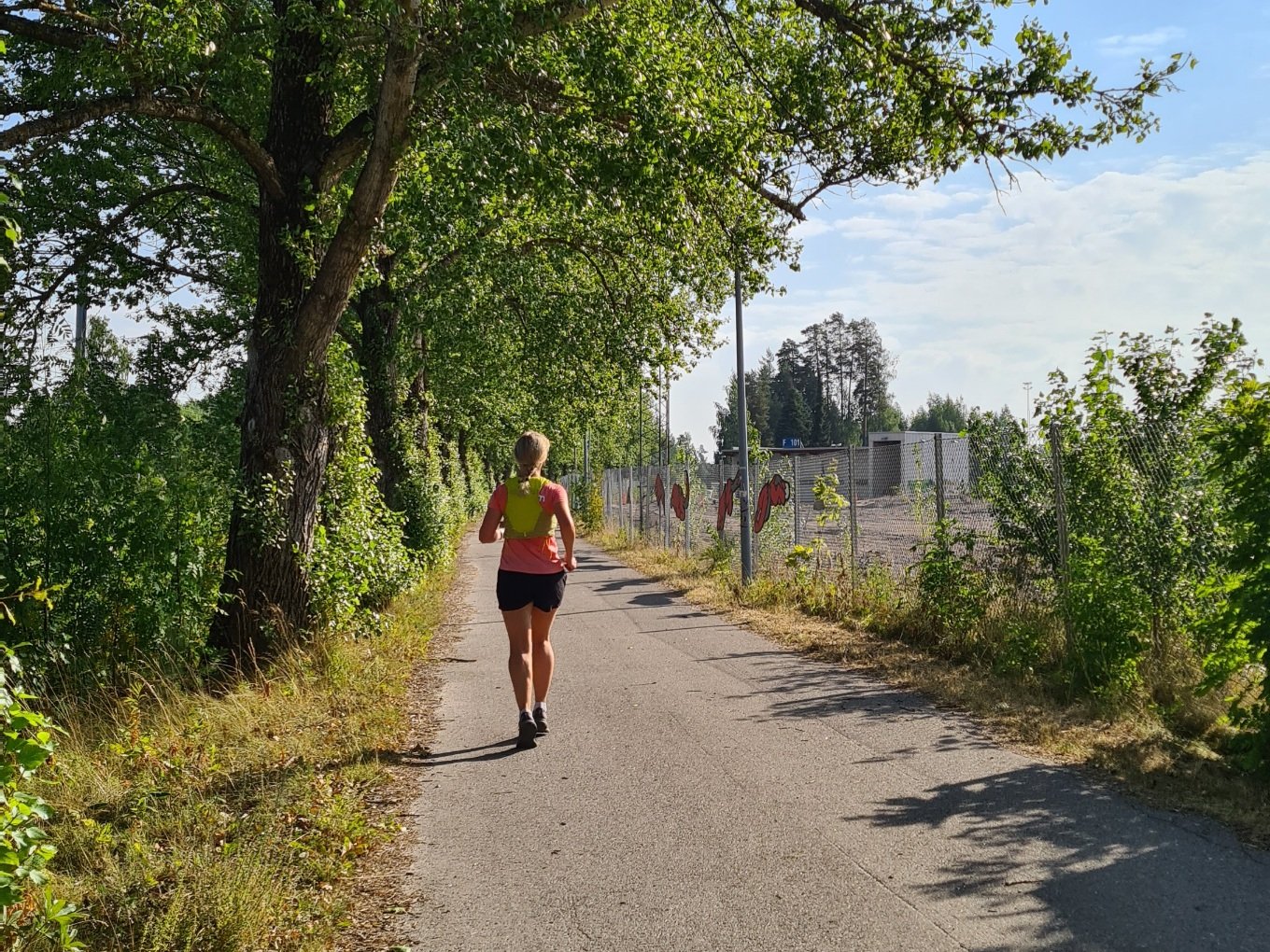 juomaliivi pitkalla lenkilla