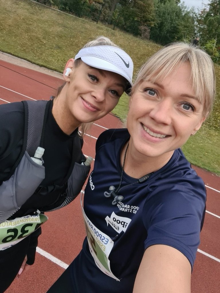 juoksijat lahdossa maratonille