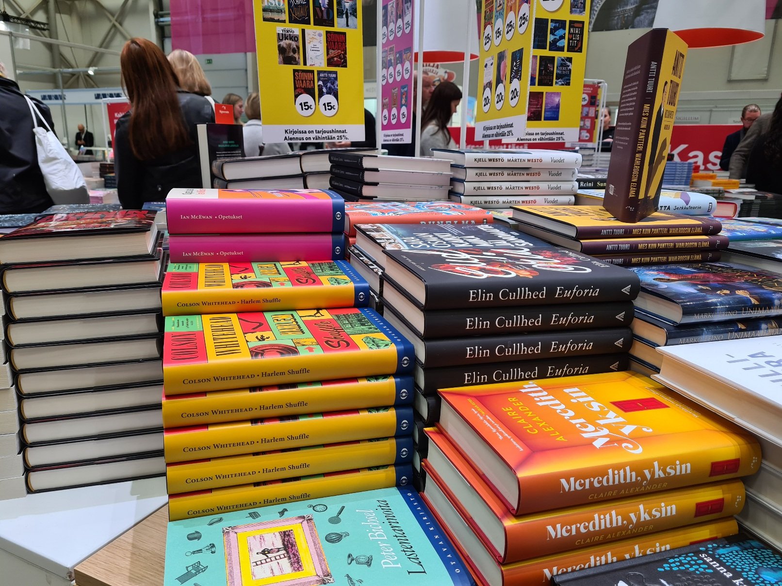 kirjakasa turun kirjamessuilla