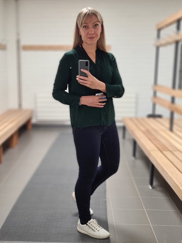 tyomatkaliikkuja menossa toihin