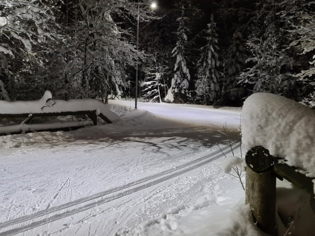 hiihtolatu leppavaaran urheilupuistossa