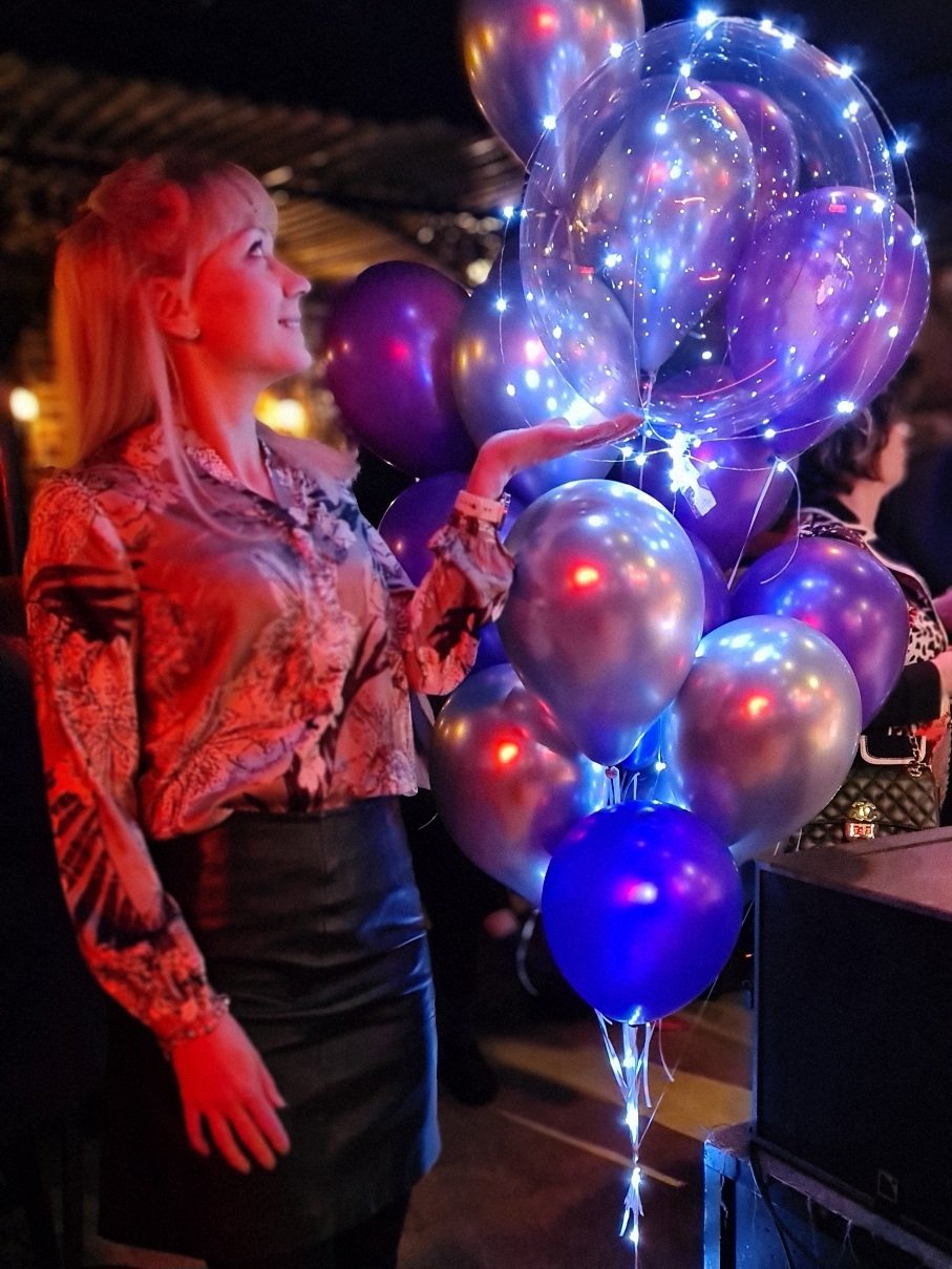 violetteja ilmapalloja