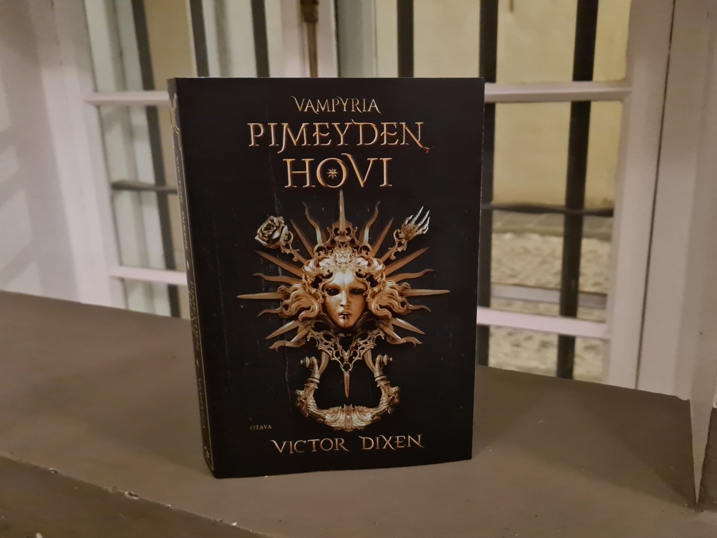 vampyria trilogian ensimmainen osa