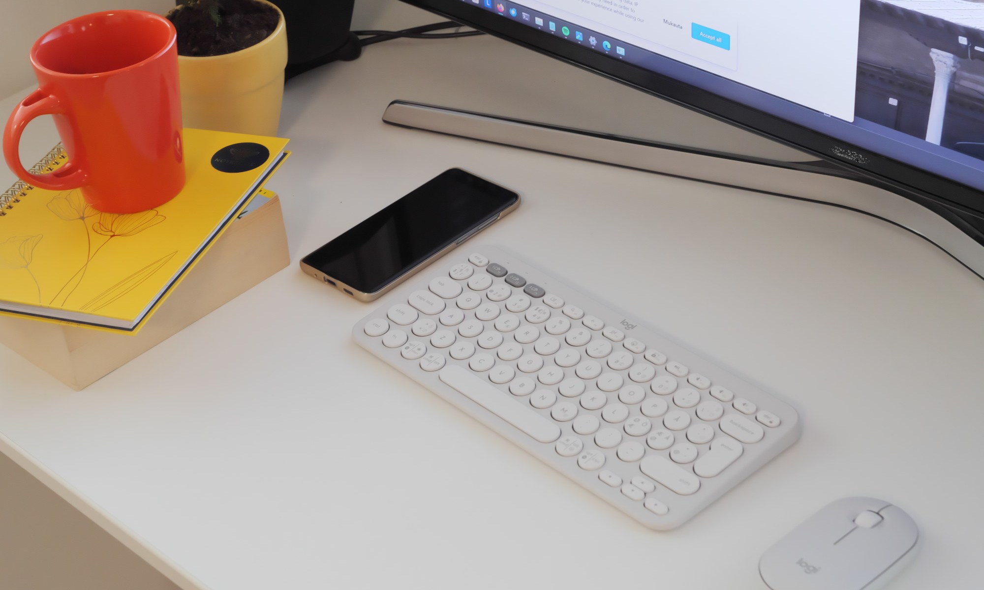 logitech langaton nappimisto ja hiiri