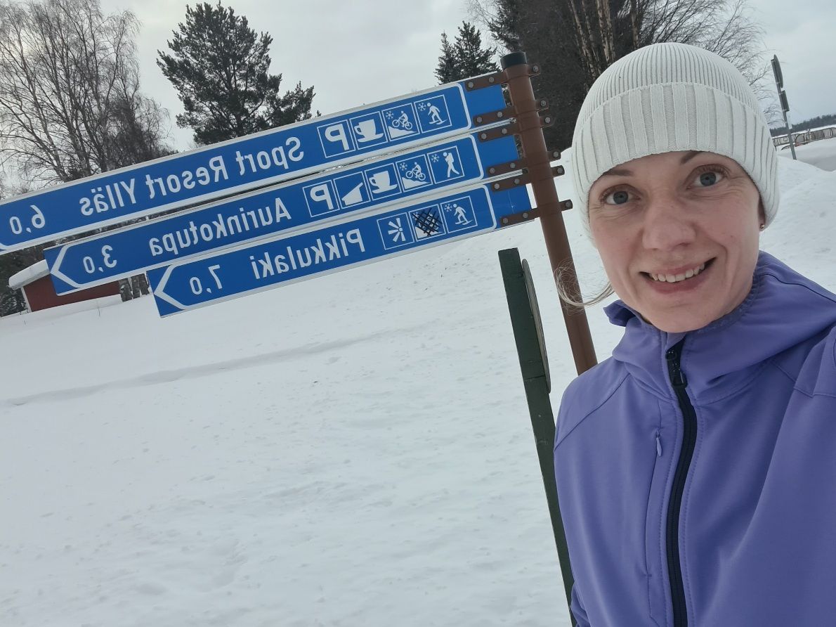 opastekyltteja yllaksella