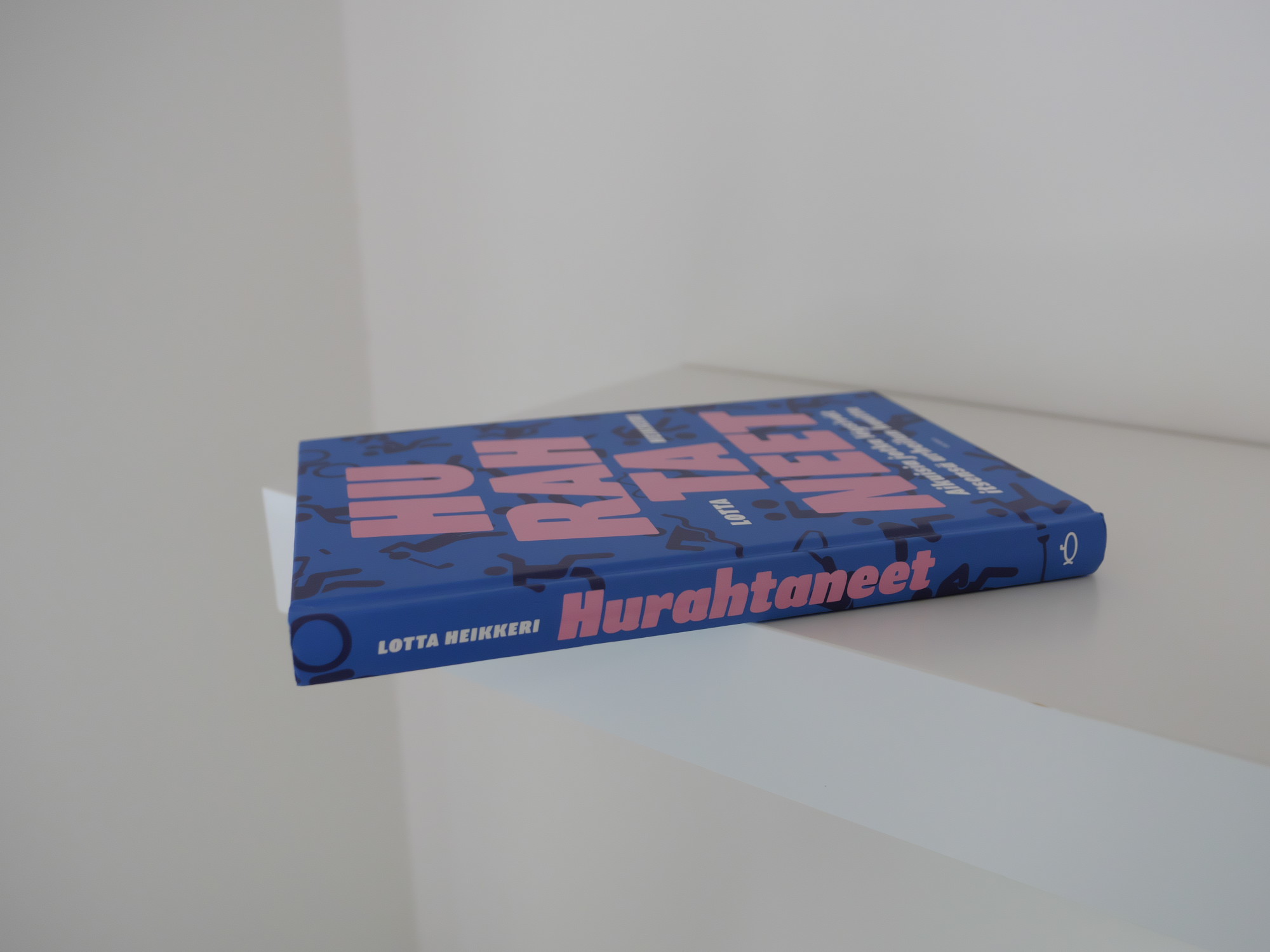 hurahtaneet kirja hyllyll