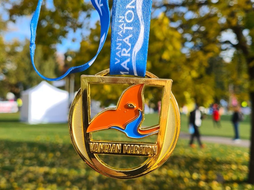 vantaan maratonin kullan varinen mitali