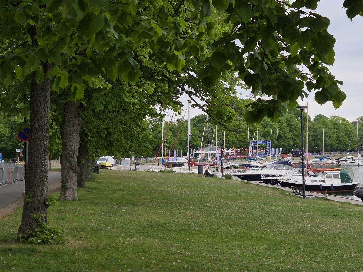 meripuistin rantaa helsingissa